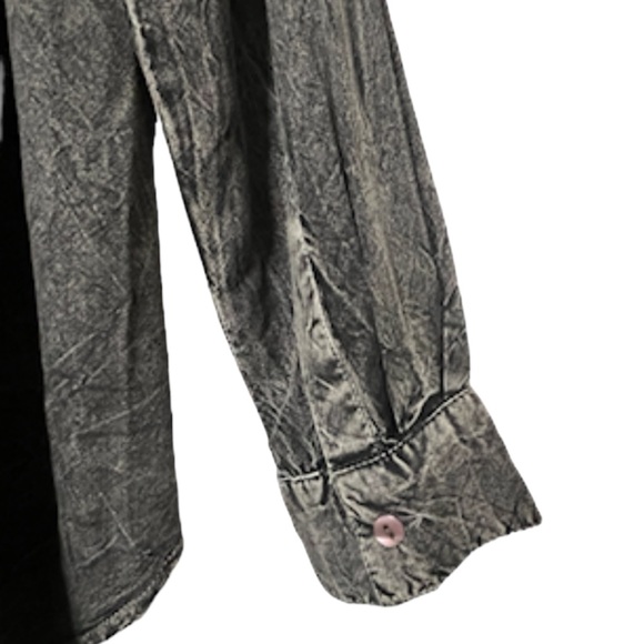 NWT Chic Connection Embroidered Acid wash button up tunic blouse Size L - Picture 9 of 13
